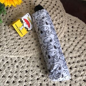 Peanuts Snoopy Pattern Travel Umbrella - White & Black